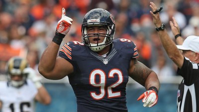 Bears D Overwhelms Rams