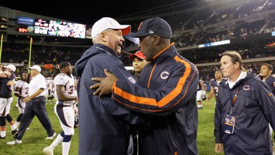 Manning Makes Cameo, Broncos Beat Bears
