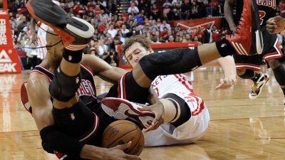 Bulls Lose to Rockets