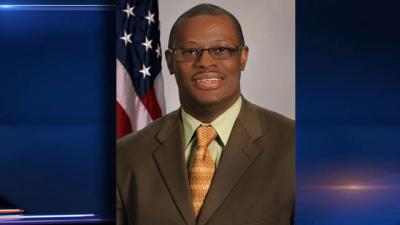 Expelled Rep. Smith Leads in Poll
