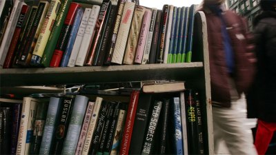 Emanuel to Reopen Chicago Libraries on Mondays