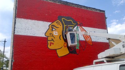 Painter Creates Massive Blackhawks Mural