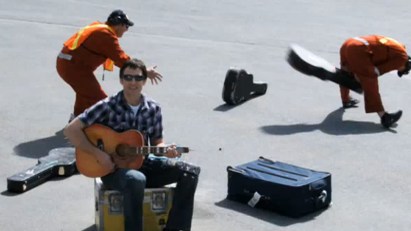 "United Breaks Guitars" a Smash Hit on YouTube