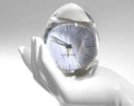 Dada Clock