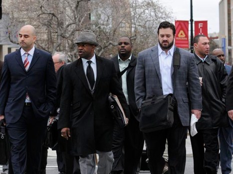NFL Players Union Leans Toward Decertification
