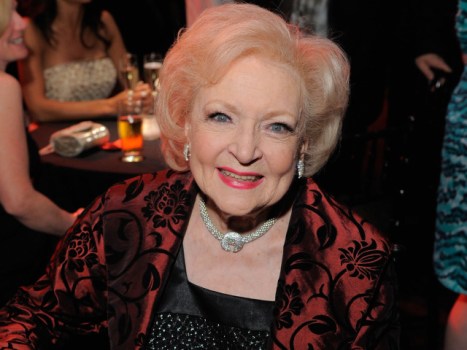 Facebook Drumbeat Now Calls For Betty White To Host Oscars