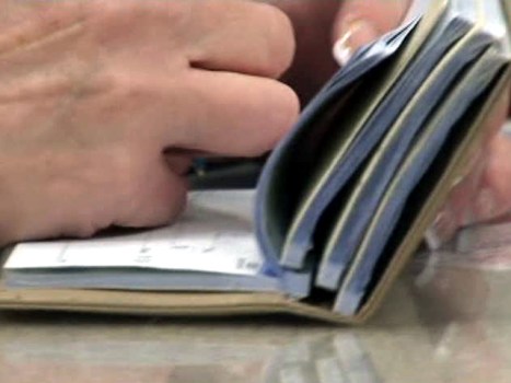 How to De-Clutter Your Personal Finances