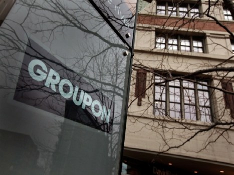 Groupon Prices Public Offering at $20 a Share