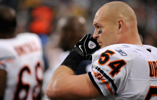 Urlacher Reportedly Tried Experimental Treatment