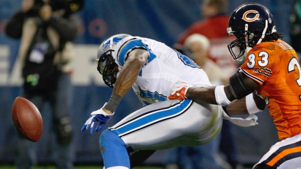 Bears Rip Lions for 6 Turnovers
