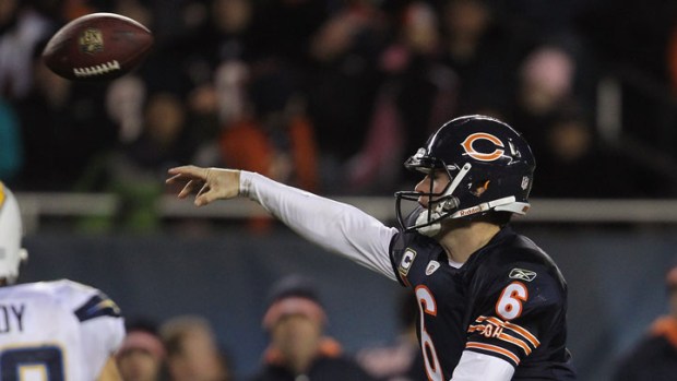 Top NFL Analyst Compliments Cutler
