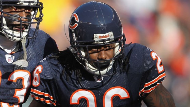 Cut or Keep: Two Bears Corners Battle it Out