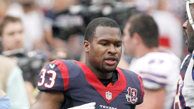 After Injuries, Bears Sign Safety Nolan