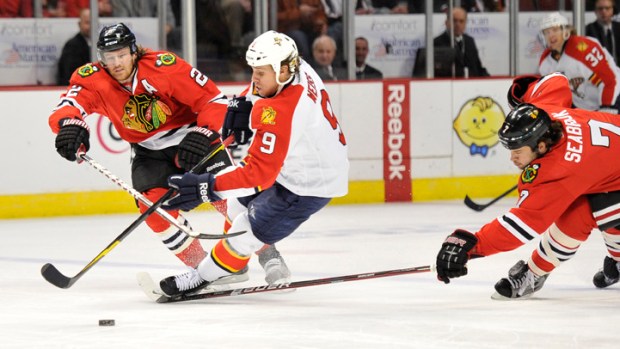 Hawks Beat Panthers, Take NHL Lead