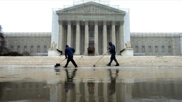 Senator Introduces Amendment to Overturn "Citizens United"
