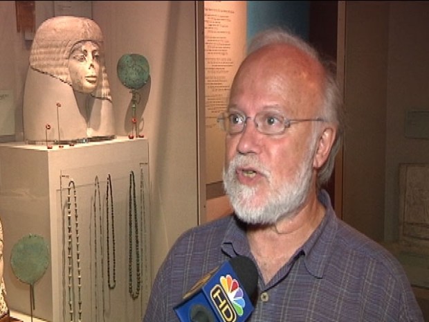 [CHI] Why Are the Noses Missing From Egyptian Statues?