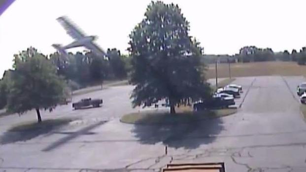 Must-see: Man survives plane crash into a tree Must-see: Man survives plane crash into a tree