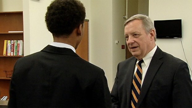 Durbin Discusses Violence With Chicago Students