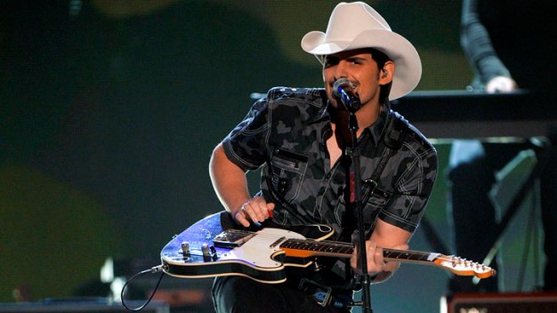 Super Fan Concert Series: Brad Paisley