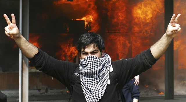 http://media.nbcbayarea.com/images/040509NATOProtest01.jpg