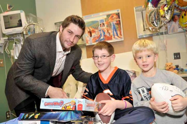 PHOTOS: Jay Cutler Visits Sick Kids