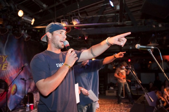 PHOTOS: Cubs' Randy Wells Pitches in for Charity
