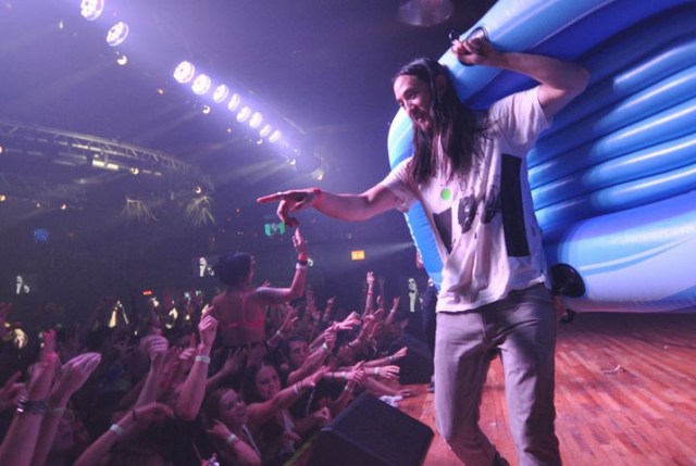 Party of the Year?! Aoki in the House