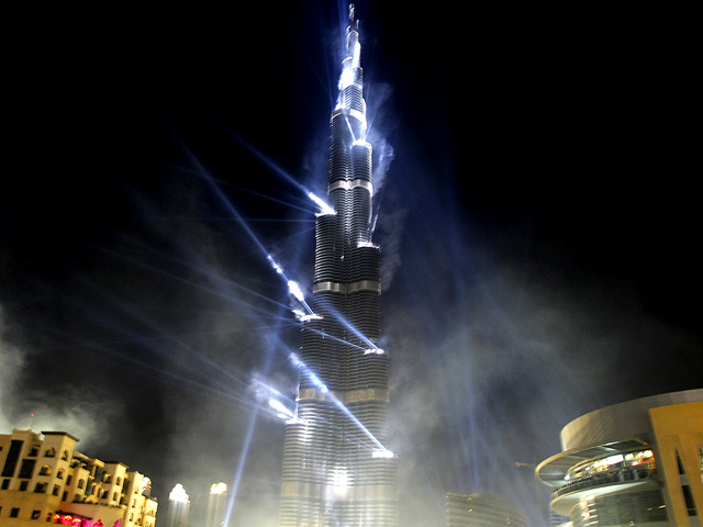 Pics: Burj Khalifa's Spectacular Debut