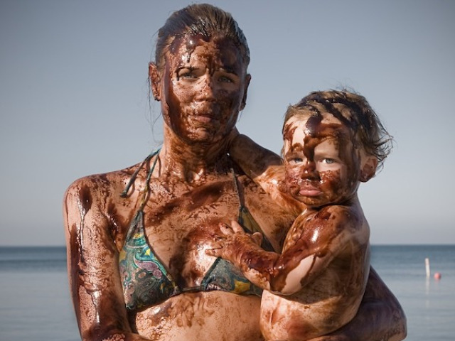 PHOTOS: Crude Awakening
