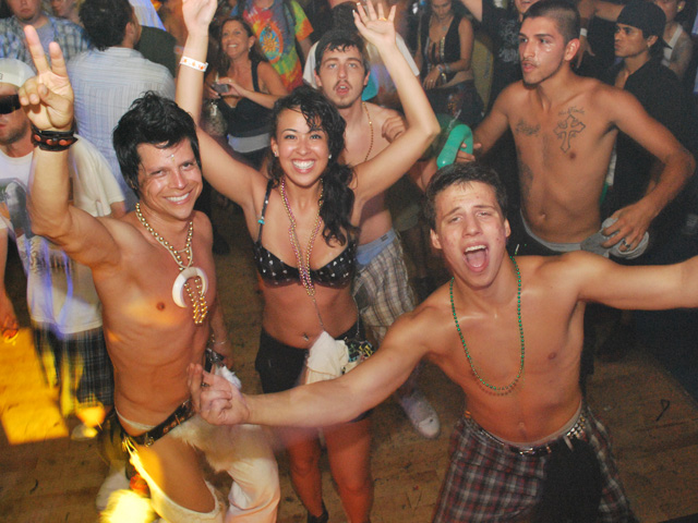 PHOTOS: AscenDance Party