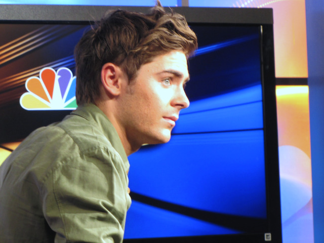 PHOTOS: Zac Efron Visits NBC