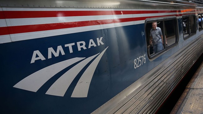 Pizza delivery man takes pie to stalled Amtrak train in Delaware
