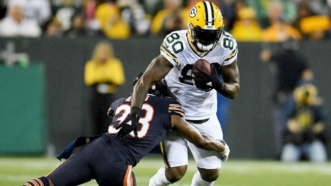 Packers' Martellus Bennett won't play vs. Bears after shoulder injury Packers' Martellus Bennett won't play vs. Bears after shoulder injury