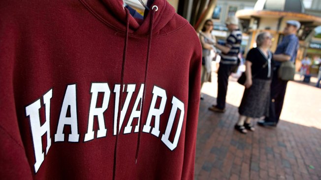 Harvard rescinds acceptance letters over offensive social media posts Harvard rescinds acceptance letters over offensive social media posts