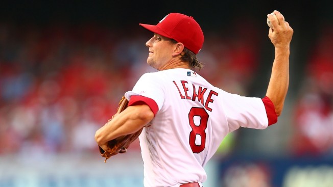 Cardinals trade Mike Leake to Mariners
