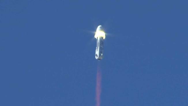 Blue Origin successfully tests escape system, lands rocket Blue Origin successfully tests escape system, lands rocket