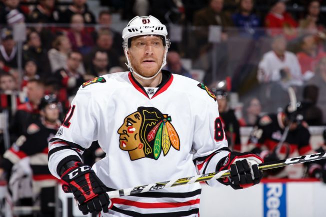 Blackhawks' Hossa to miss 2017-18 season with skin disorder
