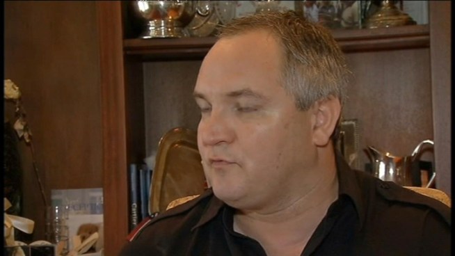 A tearful Tareq Salahi talks to Chris Gordon about his missing wife.