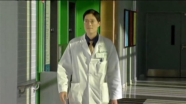 Rush University Medical Center Infectious Disease Specialist says pregnant women are at high risk for flu. Nesita Kwan reports.