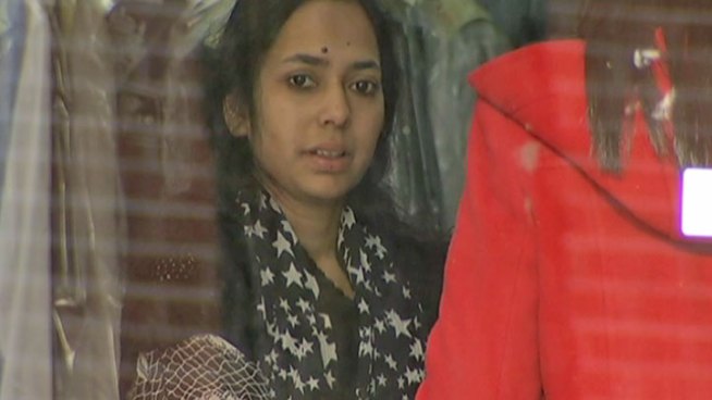 Shabana Ansari says her husband ate dinner between 8:30 and 9:00 one night last July and grew ill at about 3 a.m. Phil Rogers reports.