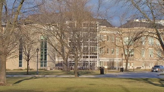 Police issued a community alert Wednesday after three students were robbed in a two-day period. Lauren Jiggetts reports.