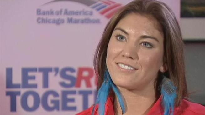 The U.S. Soccer star plans to run the Chicago marathon with a little help from her friends ... and make some charity money along the way.