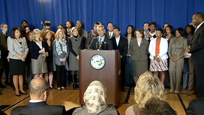 http://media.nbcbayarea.com/images/RAHMSCHOOLHOURSPKG_8449186_722x406_2221517987.jpg