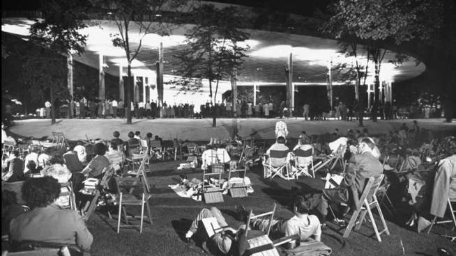 Jumbotrons Come to Ravinia 