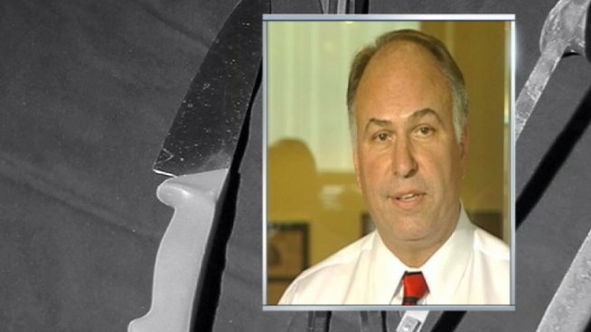 Federal authorities say former officers hatched a plan to kidnap, extort and torture a Chicago businessman. Phil Rogers reports.