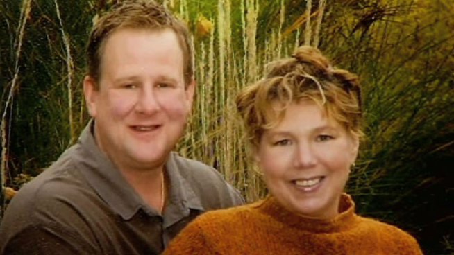 With a train coming, Todd Pryzbyla says he begged his wife not to try to cross the tracks Thursday morning. Kim Vatis reports.