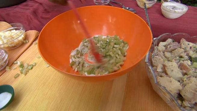 Style Expert Wayne Johnson shows off a picnic-friendly recipe.