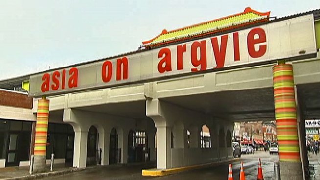 The alderman says a new sign on Argyle Street was erected to reflect the strong Asian influence in the area, but nearly 100 people have filed complaints with the city. Sharon Wright reports.