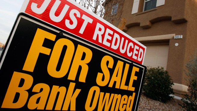 NBC 5 morning anchor Stefan Holt interviews an expert who offers some tips if you're having trouble paying your mortgage.