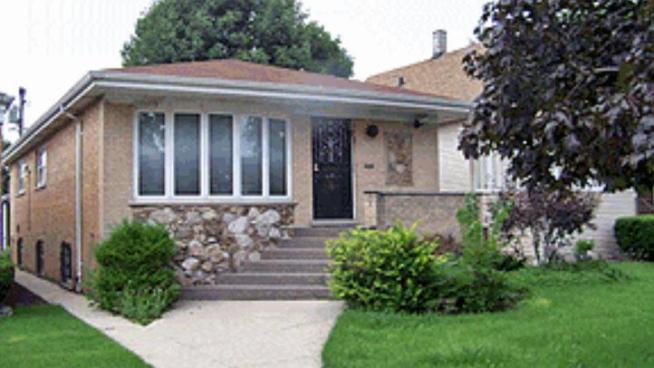 July 22: In an effort to attract buyers and snag the best possible price, the former president of the Town of Cicero said she plans on being attending next week's auction of her home and will even have lunch with the new buyers.